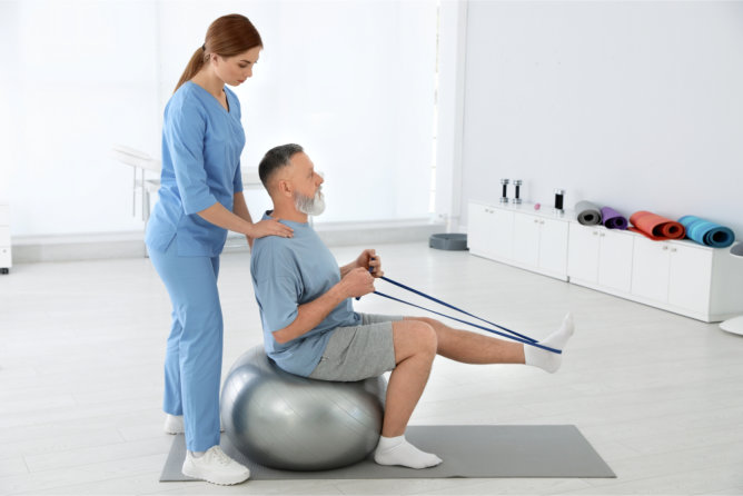 physical-therapy-in-post-surgical-rehabilitation